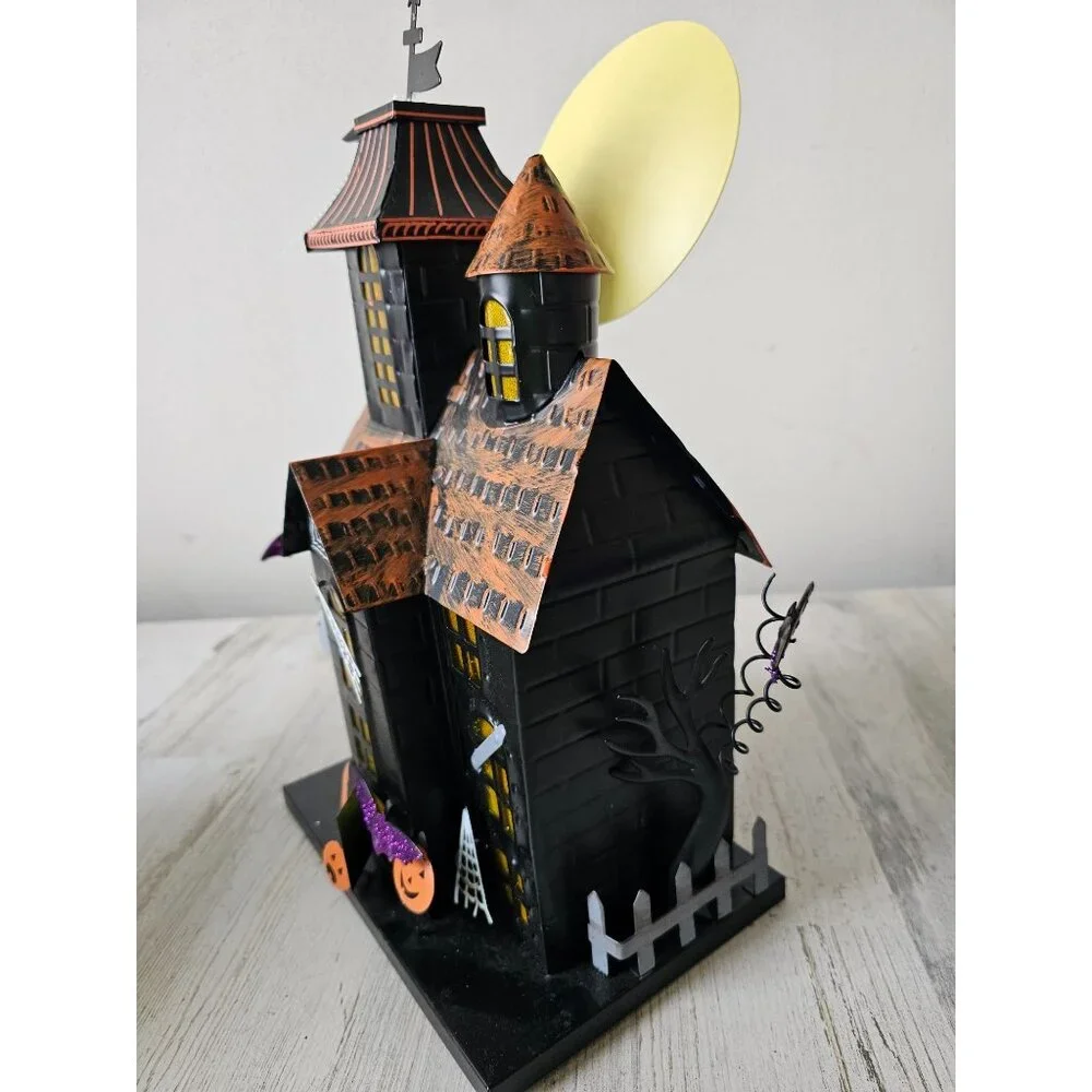 TMetal light up haunted‎ house Halloween moon ghost decor